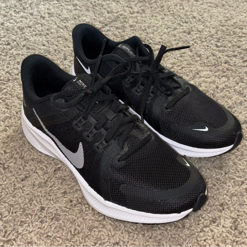 Nike Men's Quest 4 Running Sneaker Size 7